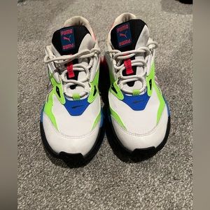 Men’s puma sneakers